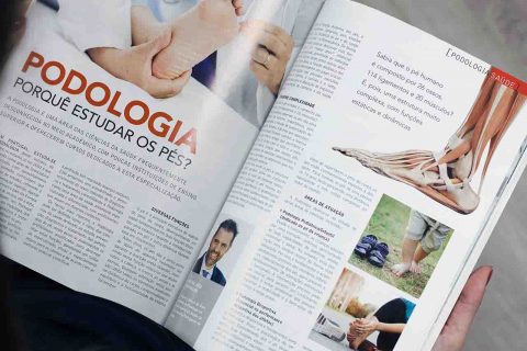 A Podologia da ESS CVP Lisboa em destaque na revista Saúde & Bem-Estar! Com quase 28 anos de história, a revista aborda temas fundamentais para a saúde e qualidade de vida em todas as fases da vida. É com orgulho que vemos o artigo do Professor João Martiniano reconhecido num espaço dedicado à prevenção, tratamento e bem-estar integral do ser humano — e dos pés!